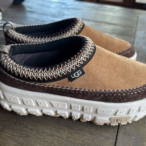 UGG Venture Daze Platform Women’s Size 10